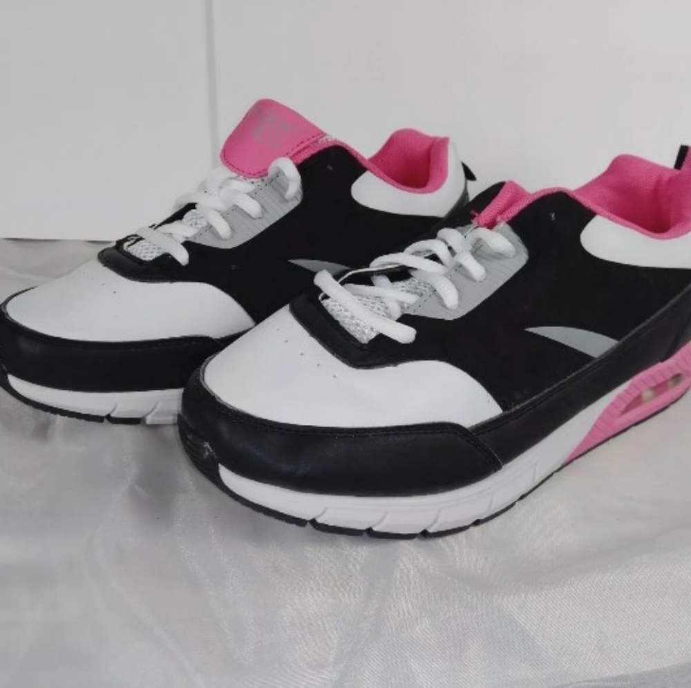 YOUTH GIRL'S DANSKIN  NOW Size 6 Black Pink White Running Shoe